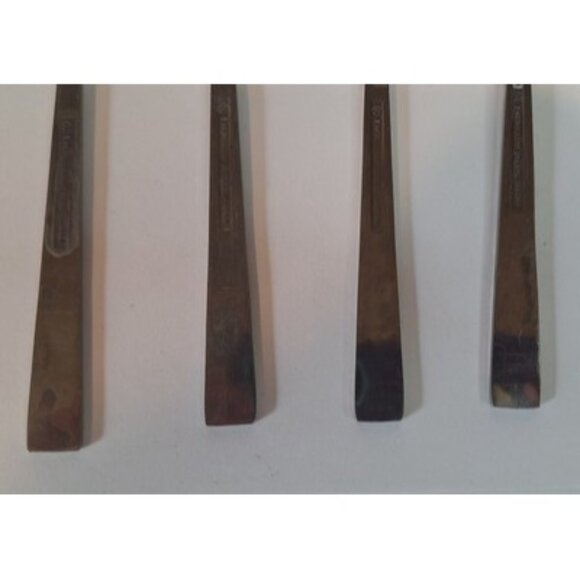 OXH69 Oxford Hall Fleur De Lis Japan Salad Fork Lot 4 Flatware - Picture 6 of 11